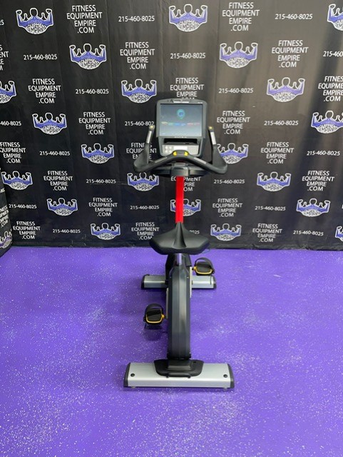 web79-4.jpg Matrix U7XE Upright Bike w/Touchscreen Console