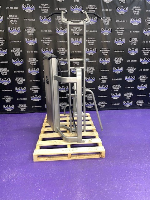 web8-14 Cybex VR3 Assisted & Free Weight Dip & Pull-up Machine