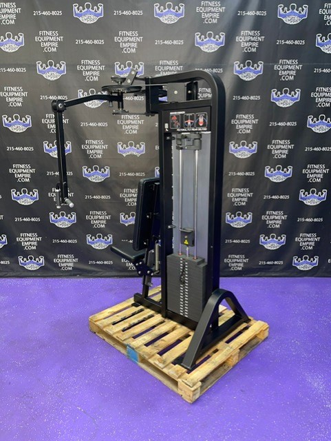 web8-29 Hammer Strength Select Pec Fly & Rear Delt Combo