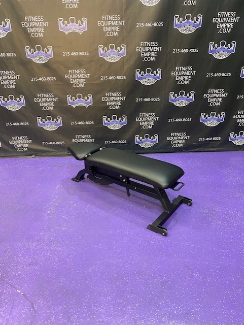 web8-3-10.jpg Promaxima 0-90 Adjustable Bench w/Extra Wide Back Pad