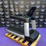Life Fitness Integrity Series Treadmills w/Discover SE3HD Consoles – NEWEST MODEL