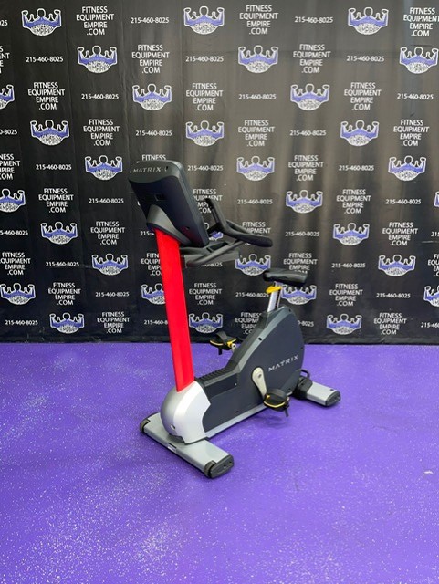 web81-4.jpg Matrix U7XE Upright Bike w/Touchscreen Console