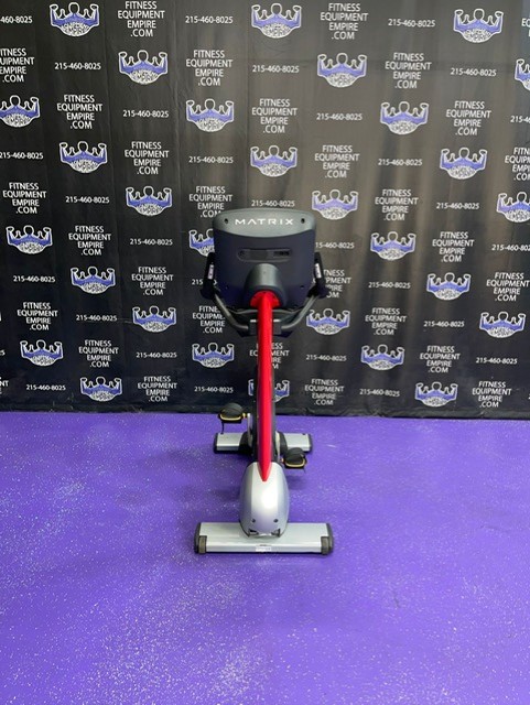 web83-2.jpg Matrix U7XE Upright Bike w/Touchscreen Console