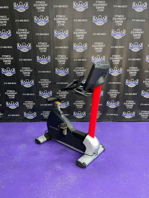 web84-2.jpg Matrix U7XE Upright Bike w/Touchscreen Console