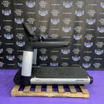 Life Fitness Discover SE Platinum Club Treadmills