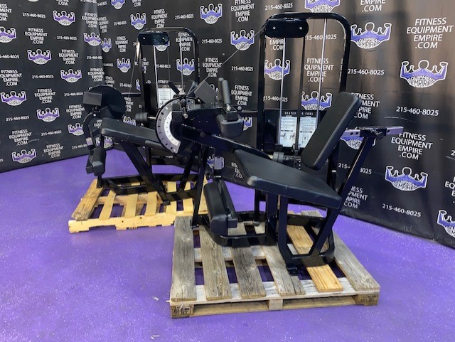 web9-8 Cybex VR2 Leg Extension & Seated Leg Curl Pair