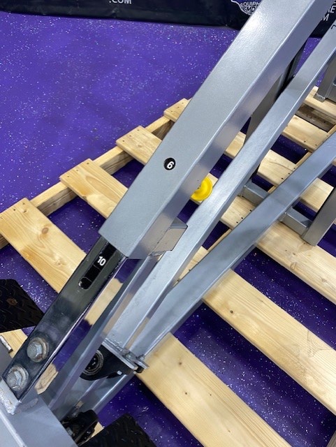 img_8343 Magnum Chest
Supported Multi Grip T Bar Row - Adjustable
Foot Plate
